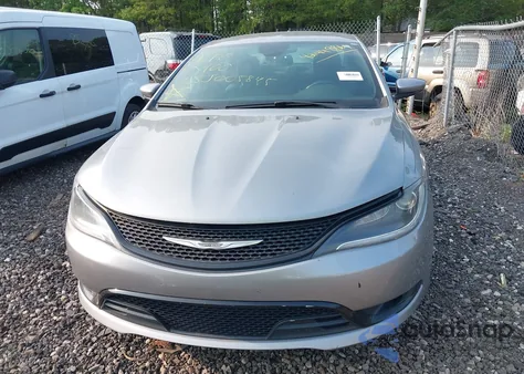 2015 Chrysler 200 S z USA, uszkodzony, nr VIN 1C3CCCDG0FN522950